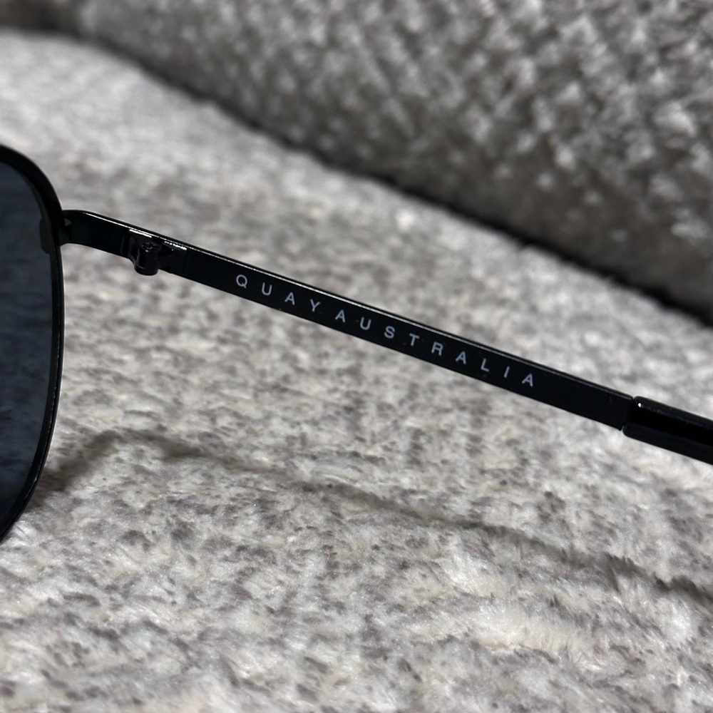 Quay Australia Black Sunglasses - Picture 6 of 6